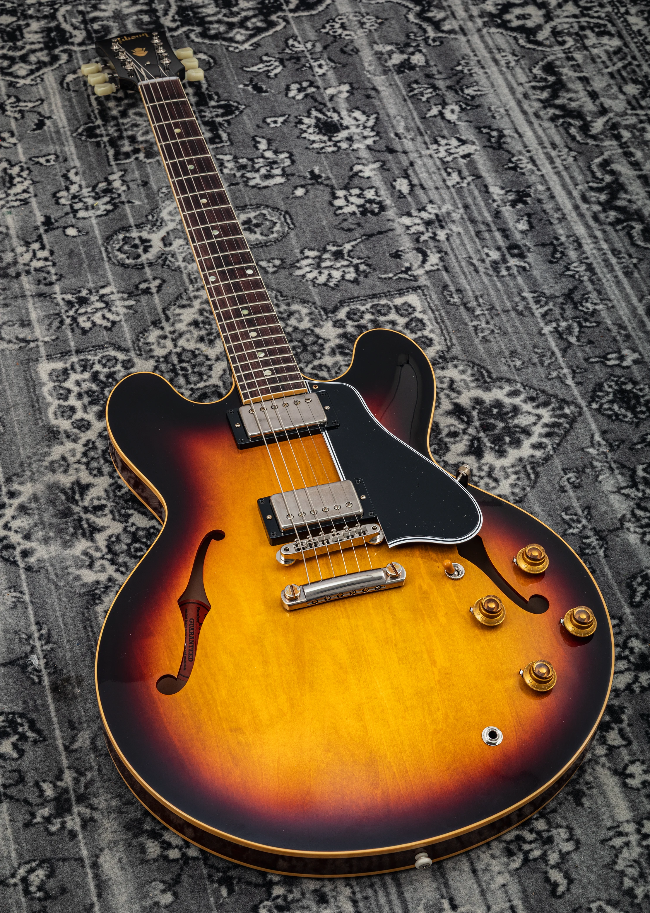 Gibson-1959-ES-335-Reissue---Vintage-Burst-9_638847323877360198.webp