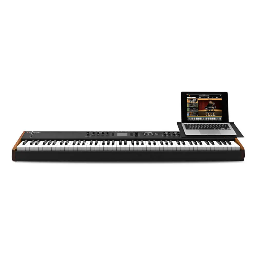 computerplate_type_b_with_numax_piano_front.webp